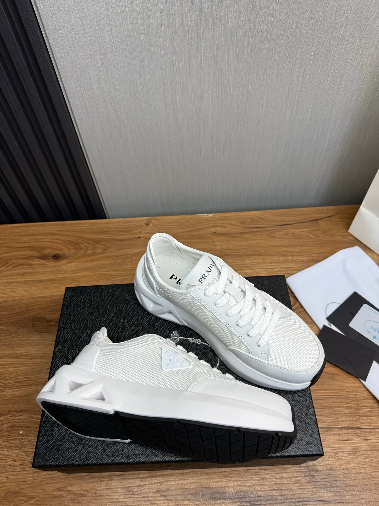 Men's shoes 💰760💰 [PRADA] New models synchronized with the official website, high-quality shipments ✔️Best sellers🔥 Original cowhide + cowhide lining, 1🆚1 replica, original original sole, 38-45 (men's 38.45 custom-made, non-refundable)